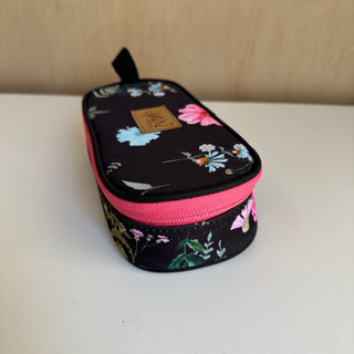 Trousse à crayons fleurs Deux par Deux