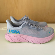 Charger l&#39;image dans la galerie, Chaussures de course Hoka W Arahi 7
