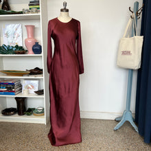 Charger l'image dans la galerie, Robe bordeaux Carla G *Nouvelle taille*
