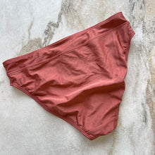 Charger l&#39;image dans la galerie, Bas de bikini Beach Life
