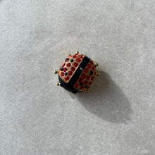 Charger l'image dans la galerie, Broche vintage coccinelle
