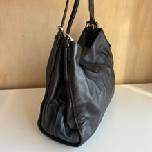 Charger l'image dans la galerie, Sac à main Madison Carlyle Coach
