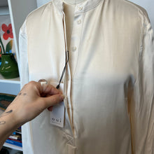 Charger l'image dans la galerie, Chemise Satin Feel Oui
