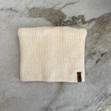 Charger l&#39;image dans la galerie, Cache-cou mi-saison tricot pour enfants Deux par Deux crème
