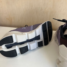 Charger l'image dans la galerie, Chaussures de course sur route Cloudflyer 4 On - Les Mal-Aimés ❤️‍🩹
