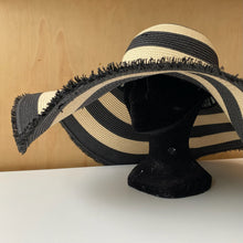 Charger l&#39;image dans la galerie, Chapeau Badgley Mischka
