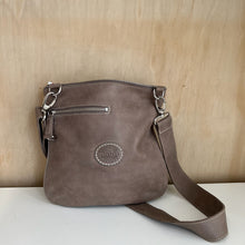 Charger l'image dans la galerie, Sac en cuir Side Saddle Roots
