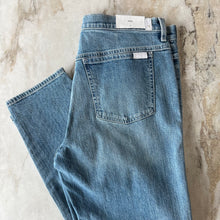 Charger l'image dans la galerie, Jean taille haute jambe droite Peggi 7 For All ManKind
