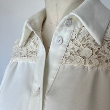 Charger l&#39;image dans la galerie, Blouse avec dentelle Co|te
