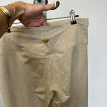 Charger l'image dans la galerie, Legging BFF Vanilla Bean Rose Buddha
