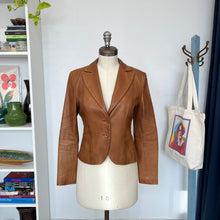 Charger l'image dans la galerie, Veste en cuir id. Collection
