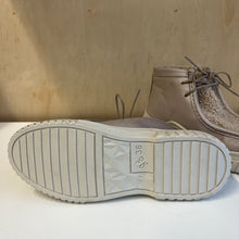 Charger l'image dans la galerie, Bottes Mystery Tyche
