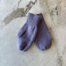Charger l'image dans la galerie, Mitaines mi-saison tricot pour enfants Deux par Deux mauve
