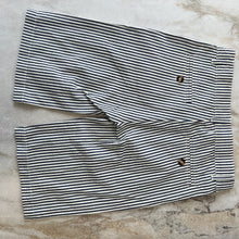 Charger l'image dans la galerie, Short bermuda ligné Deux par Deux 8 ans
