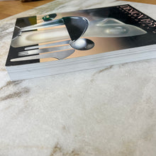 Charger l'image dans la galerie, Livre DESIGN 1935-1965 What Modern Was
