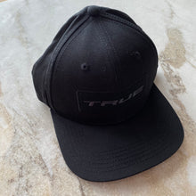 Charger l&#39;image dans la galerie, Casquette True
