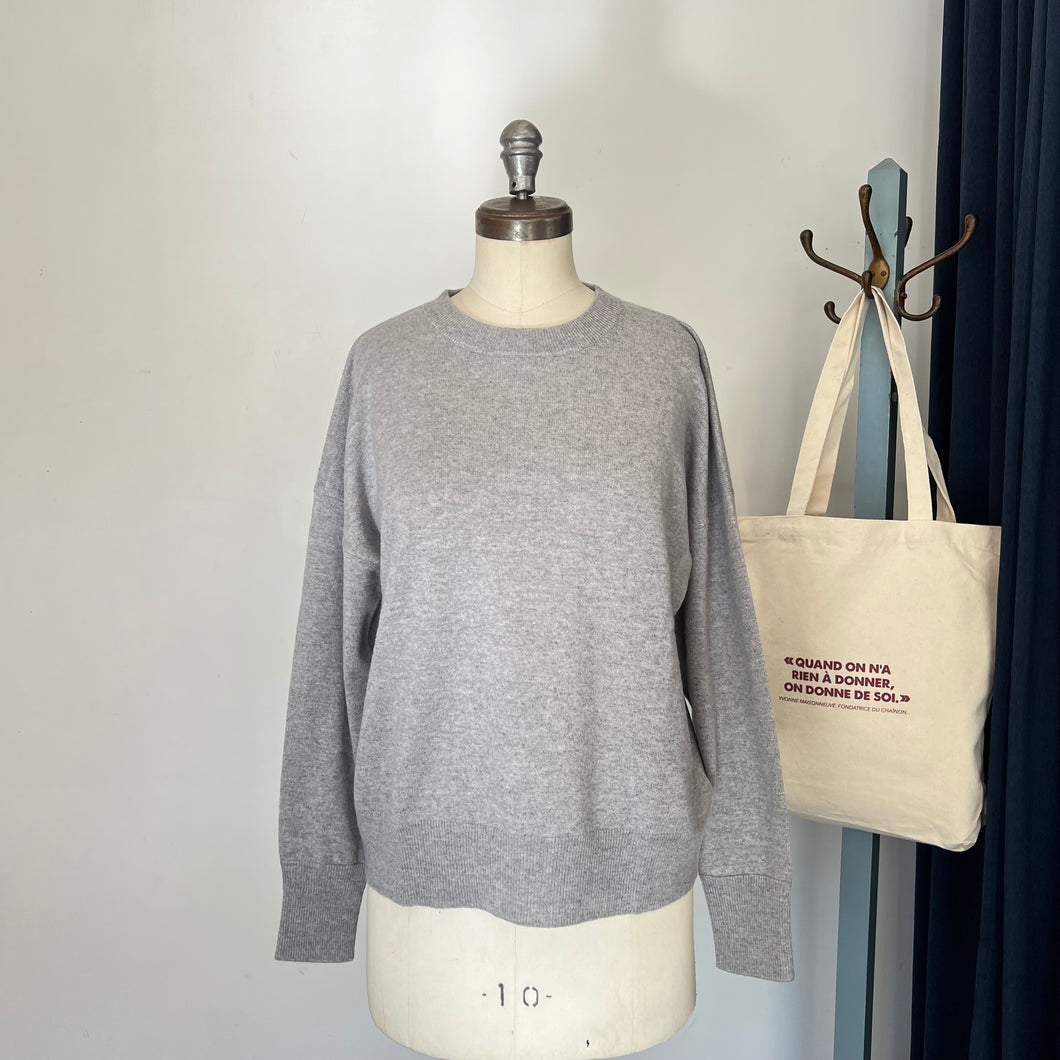 Chandail en cachemire House of Liberty col rond gris