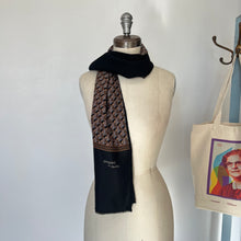 Charger l&#39;image dans la galerie, Foulard en soie et laine Glenguard par Hyde Park
