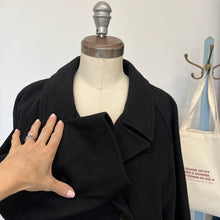 Charger l'image dans la galerie, Manteau en laine Laura Urbinati
