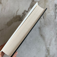 Charger l&#39;image dans la galerie, Livre The ground beneath her feet Rushdie Salman
