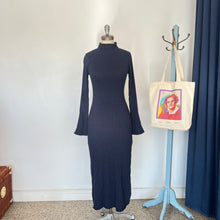 Charger l&#39;image dans la galerie, Robe Majestic Filatures Deluxe en tricot bleu scintillant
