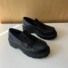 Charger l&#39;image dans la galerie, Chaussures loafers Vagabond
