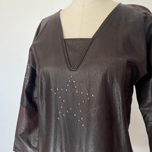 Charger l&#39;image dans la galerie, Robe en cuir vintage brune avec étoiles
