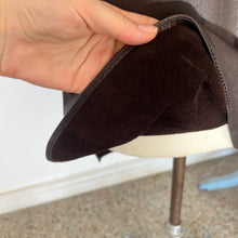 Charger l&#39;image dans la galerie, Robe en cuir vintage brune avec étoiles
