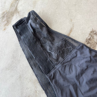 Culotte grise Chantelle