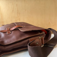 Charger l&#39;image dans la galerie, Sac messager Cole Haan
