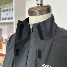 Charger l'image dans la galerie, Manteau de vélo Sleet WP Louis Garneau
