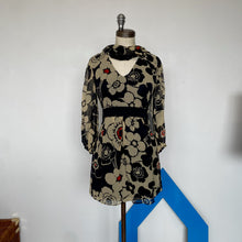 Charger l&#39;image dans la galerie, Robe en soie Planet
