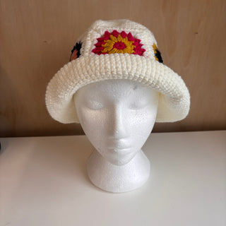 Chapeau tricot fleurs
