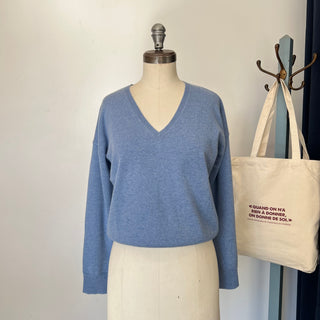 Chandail en cachemire House of Liberty col V bleu *Nouvelles tailles*
