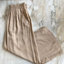 Charger l&#39;image dans la galerie, Pantalon Carla G beige
