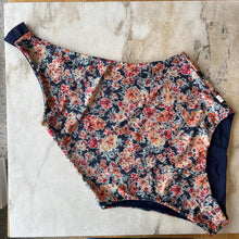Charger l'image dans la galerie, Maillot de bain deux pièces réversible Rose Buddha
