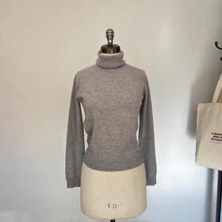 Chandail House of Liberty col roulé gris *Nouvelles tailles*