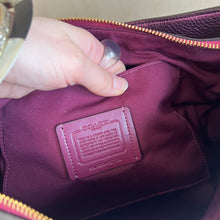 Charger l'image dans la galerie, Sac à main Mia Coach
