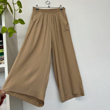 Charger l'image dans la galerie, Pantalon léger Carla G
