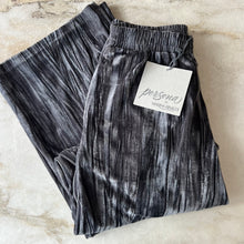 Charger l'image dans la galerie, Pantalon en jersey de velours Persona par Marina Rinaldi
