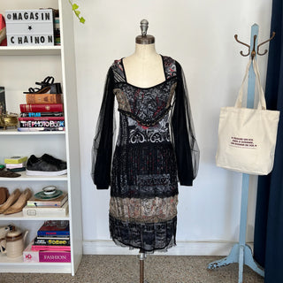 Robe Save the Queen