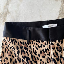 Charger l'image dans la galerie, Pantalon léopard Frame
