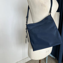 Charger l'image dans la galerie, Sac à bandoulière Tyler Tumi
