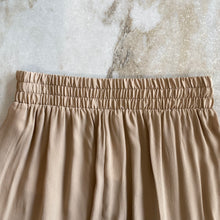 Charger l&#39;image dans la galerie, Pantalon Carla G beige

