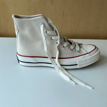 Charger l&#39;image dans la galerie, Chaussures Converse crème
