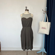 Charger l'image dans la galerie, Robe Jennifer Glasgow Osaka grise
