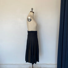 Charger l&#39;image dans la galerie, Jupe Lily Simon - Les Mal-Aimés ❤️‍🩹
