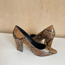 Charger l'image dans la galerie, Chaussures à talon haut Vince Camuto

