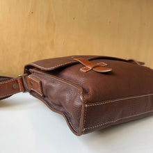 Charger l&#39;image dans la galerie, Sac messager Cole Haan
