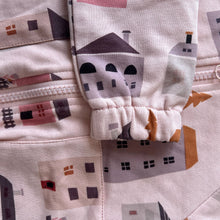 Charger l'image dans la galerie, Veste à capuchon maisons Deux par Deux 2 ans
